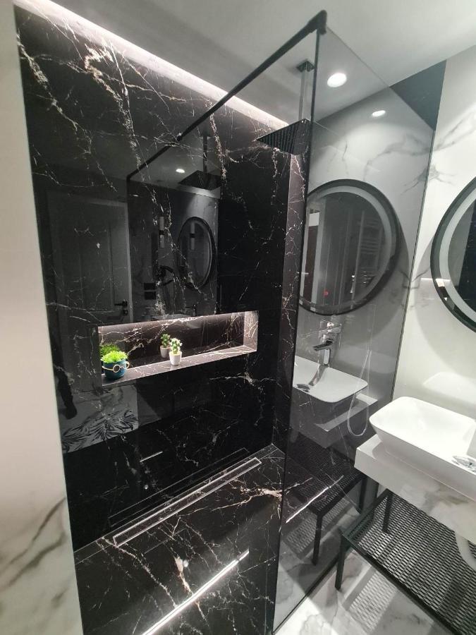 Grey Luxury Apartment Gjirokaster Ngoại thất bức ảnh